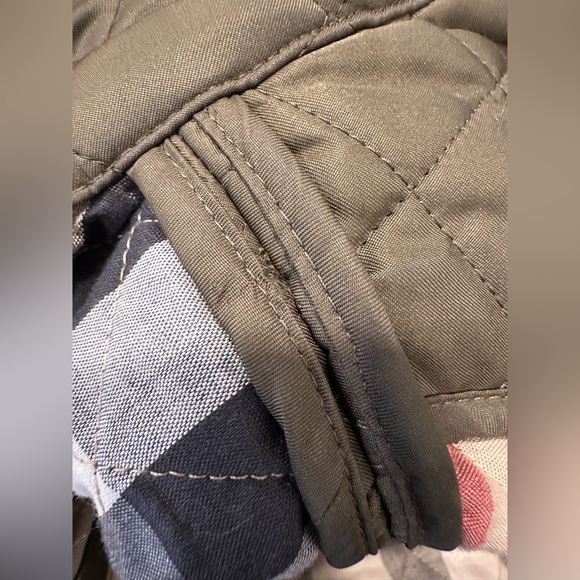 Burberry Brit Women’s Olive Green QuiltedJacket Belted Check Lining Size L - Picture 8 of 8